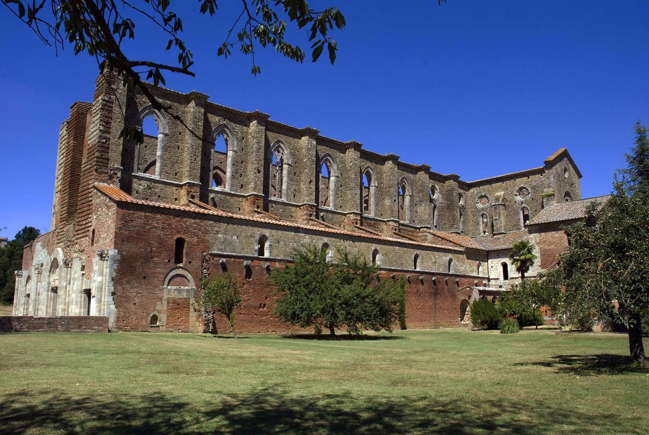 Casale San Galgano Aparthotel Chiusdino Exterior photo